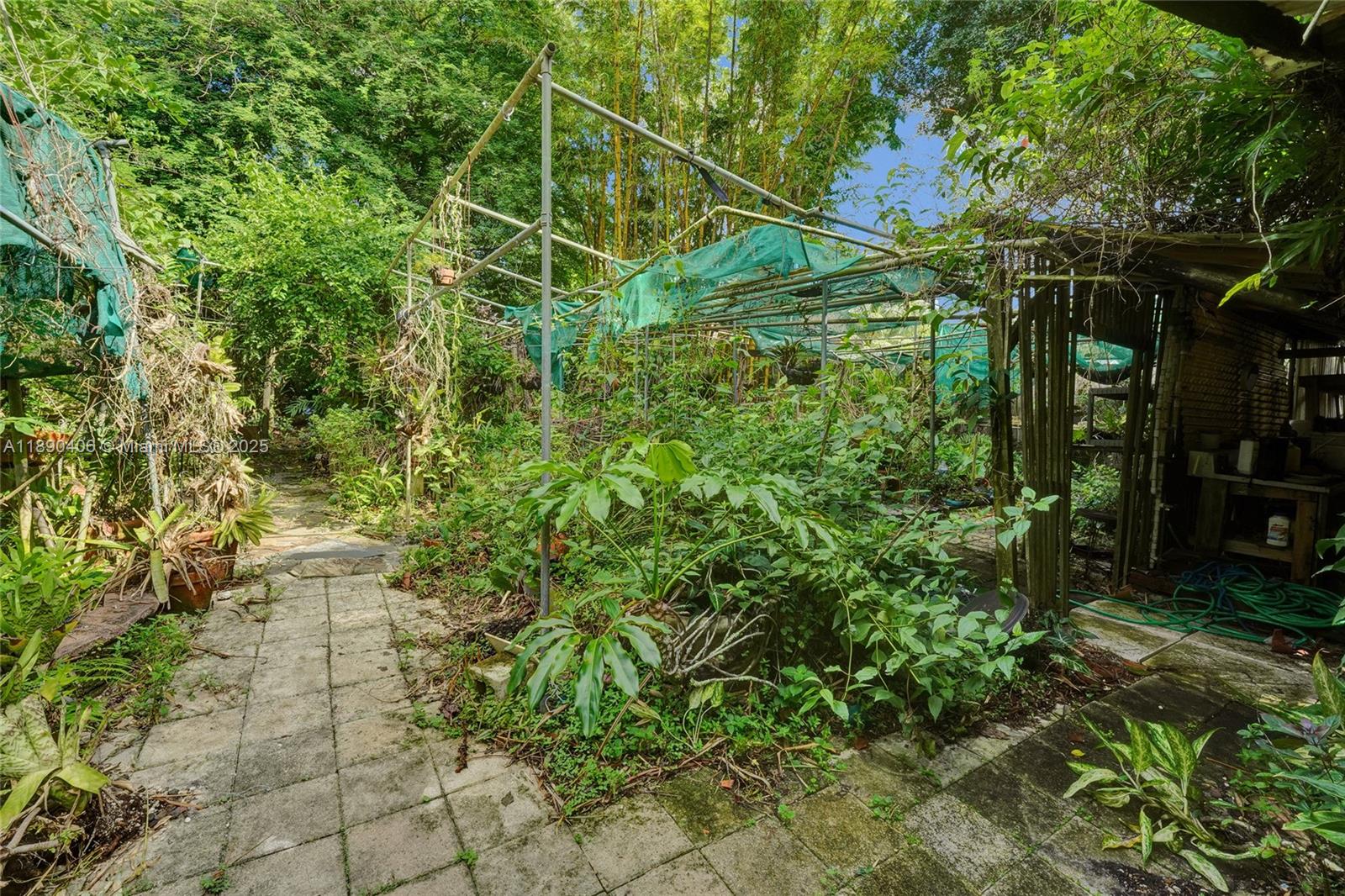 PLANTATION - Residential