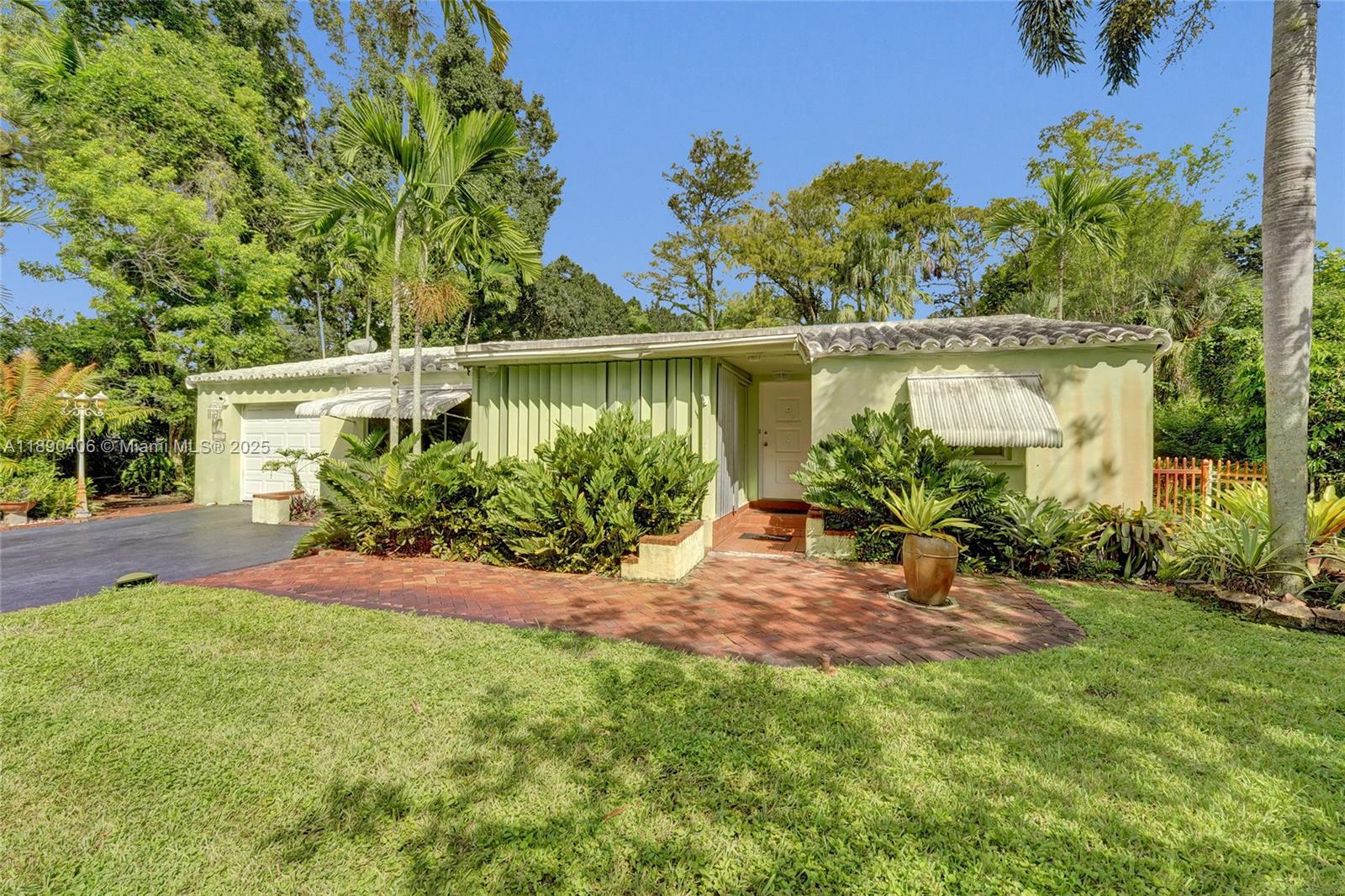 PLANTATION - Residential