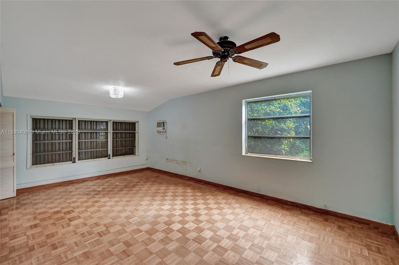 PLANTATION - Residential
