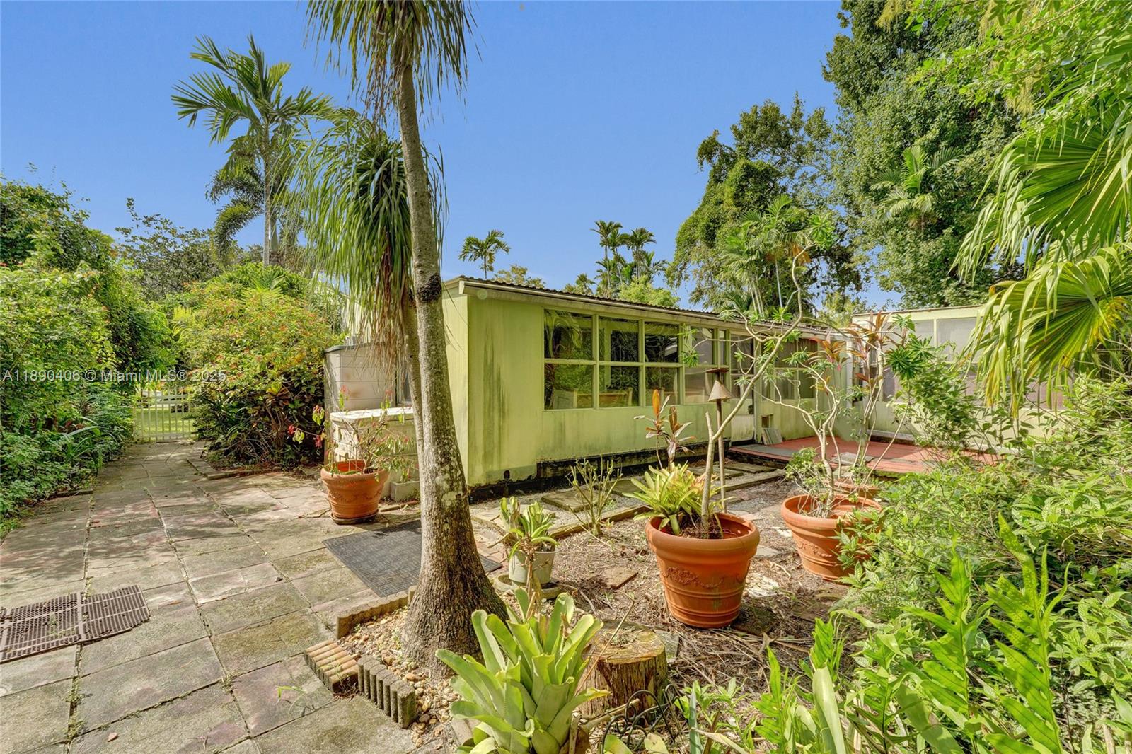 PLANTATION - Residential