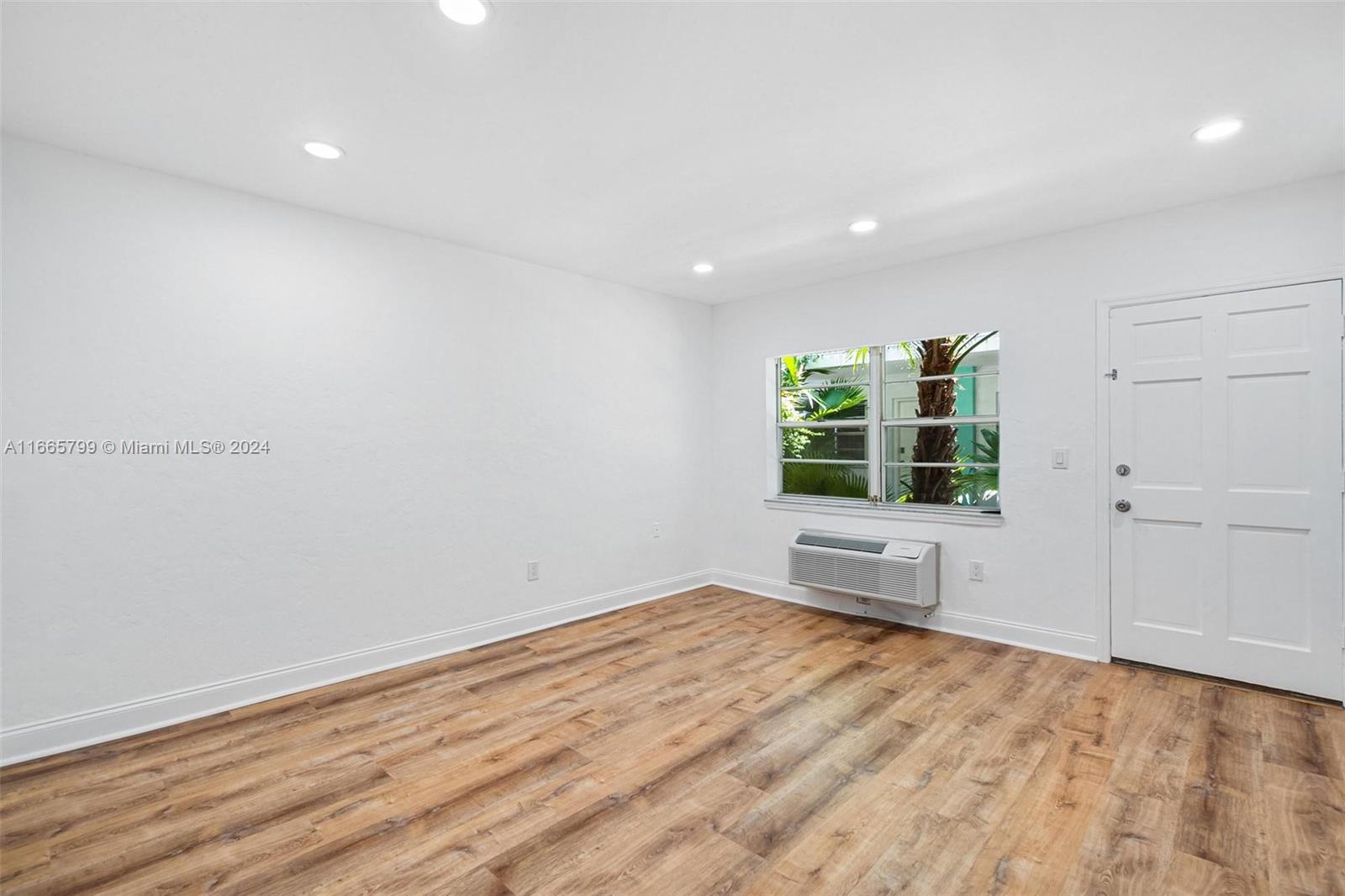 MERIDIAN COURT CONDO - Residential