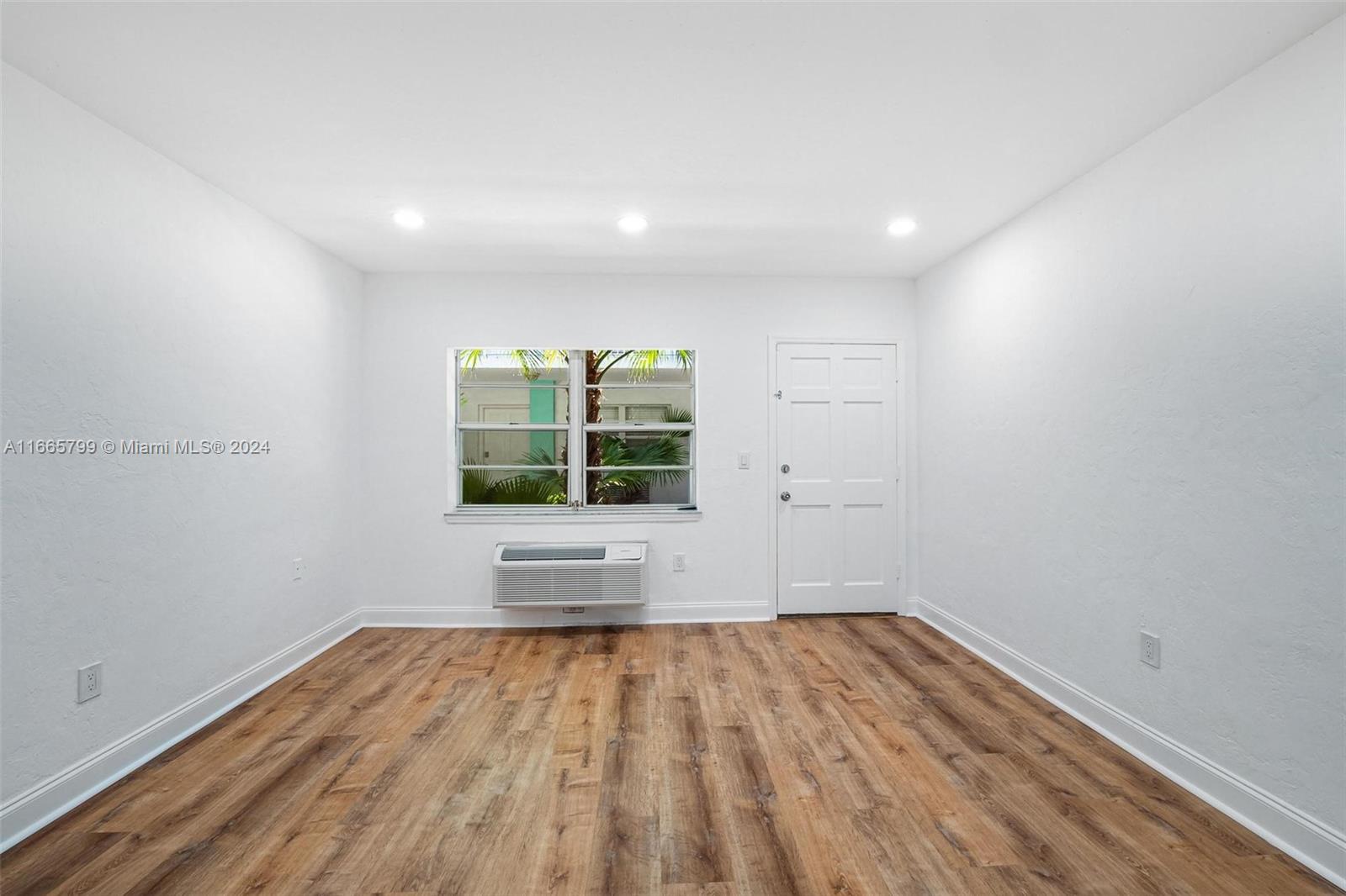 MERIDIAN COURT CONDO - Residential