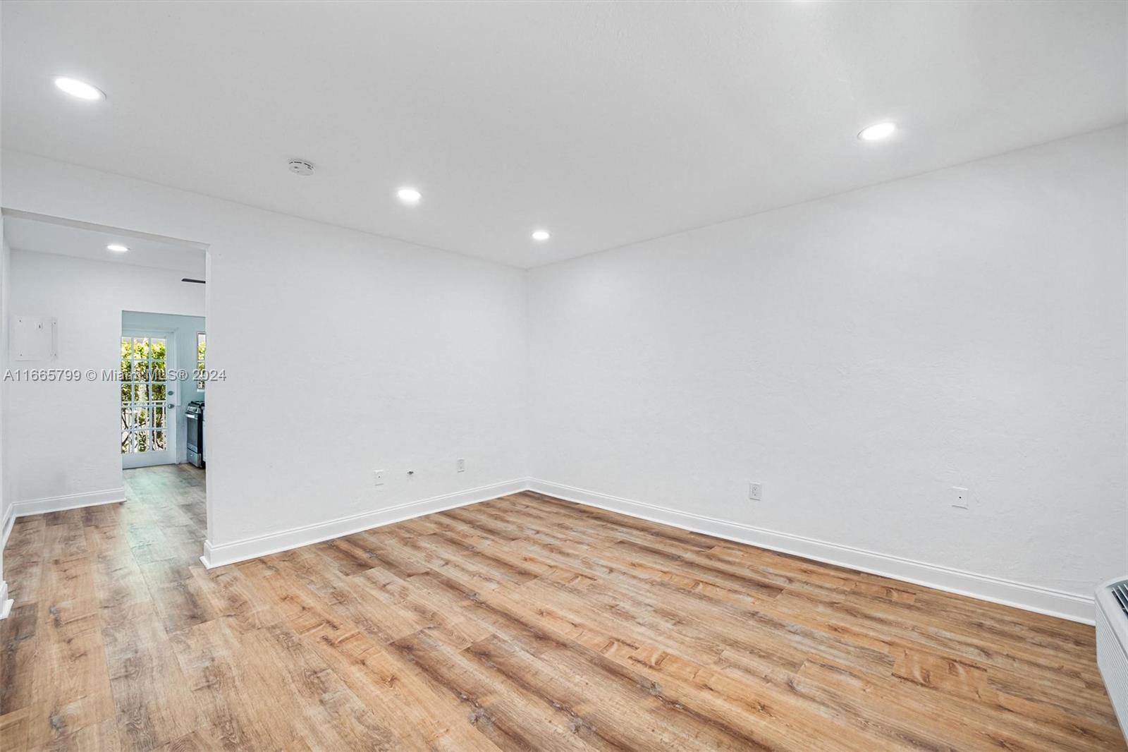MERIDIAN COURT CONDO - Residential