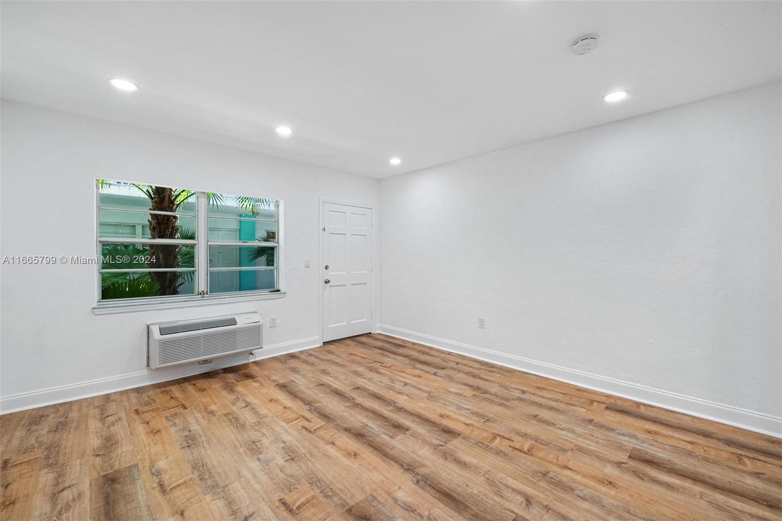 Property for Sale at 911 Meridian Ave 106, Miami Beach, Miami-Dade County, Florida - Bedrooms: 1 
Bathrooms: 1  - $262,495