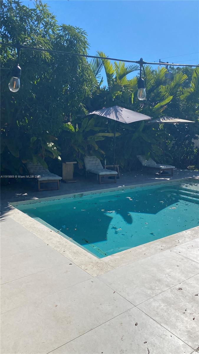 EAST SHENANDOAH - Residential Lease