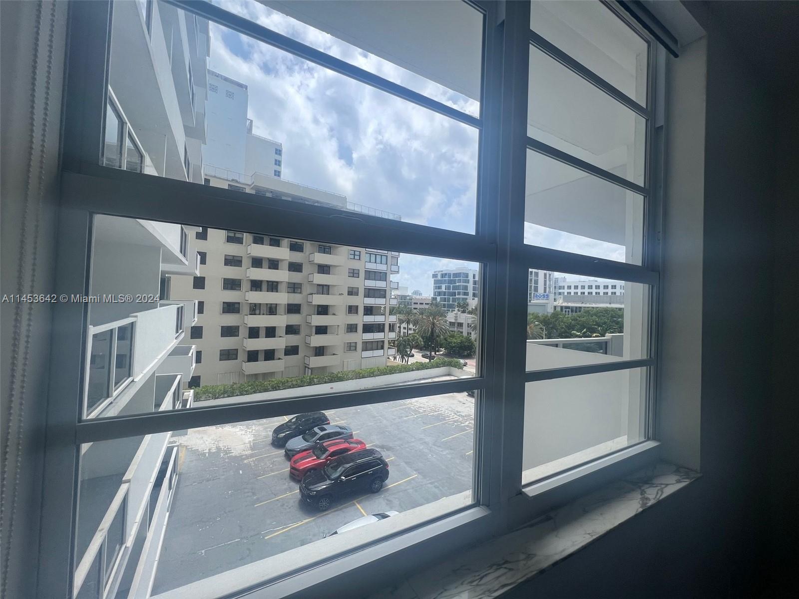 THE DECOPLAGE CONDO - Residential Lease