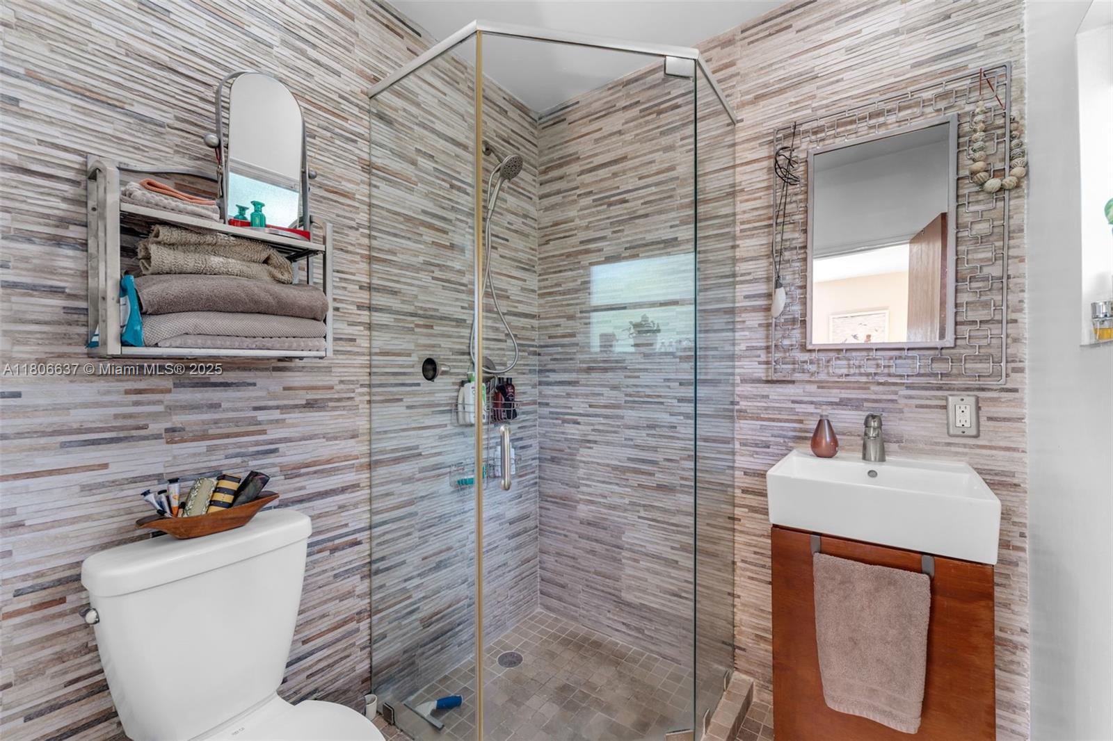 KENSINGTON PARK - Residential