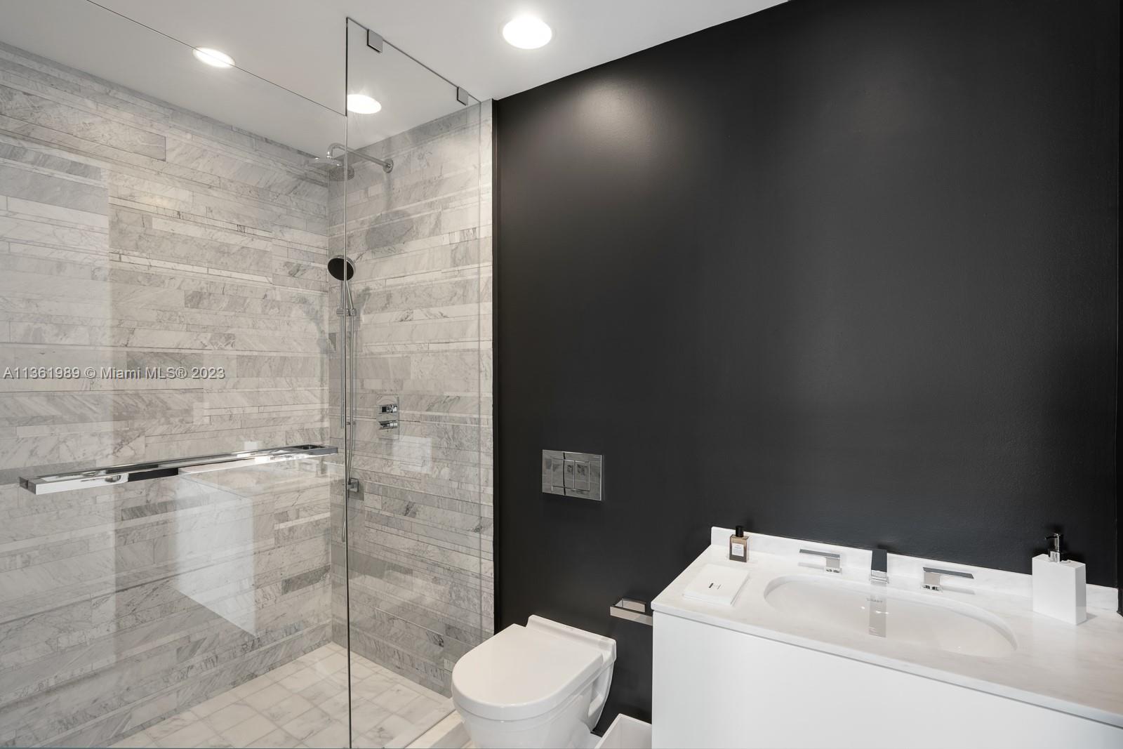 OCEANA BAL HARBOUR CONDO - Residential