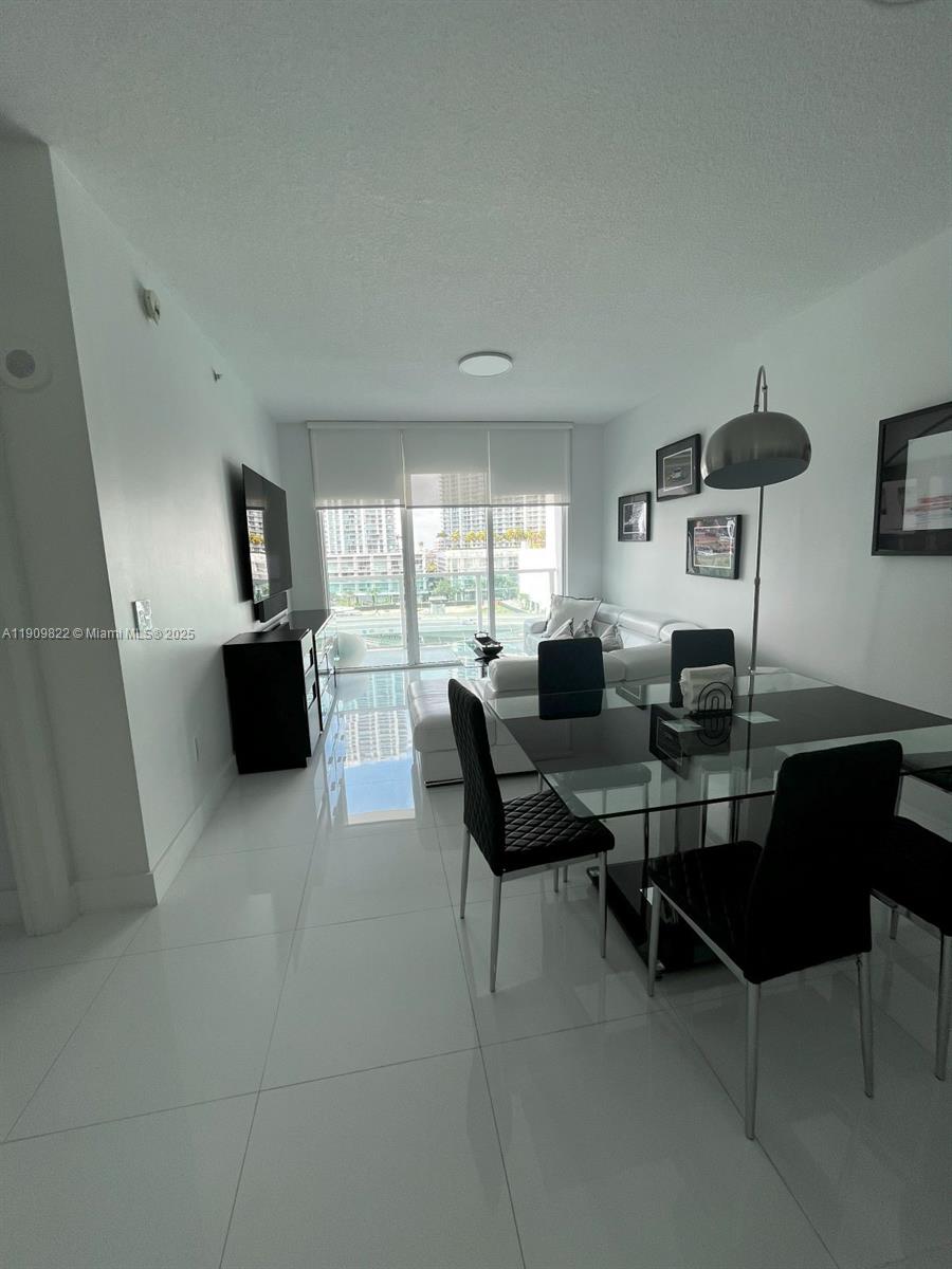 BRICKELL ON THE RIVER N T - Residential Lease