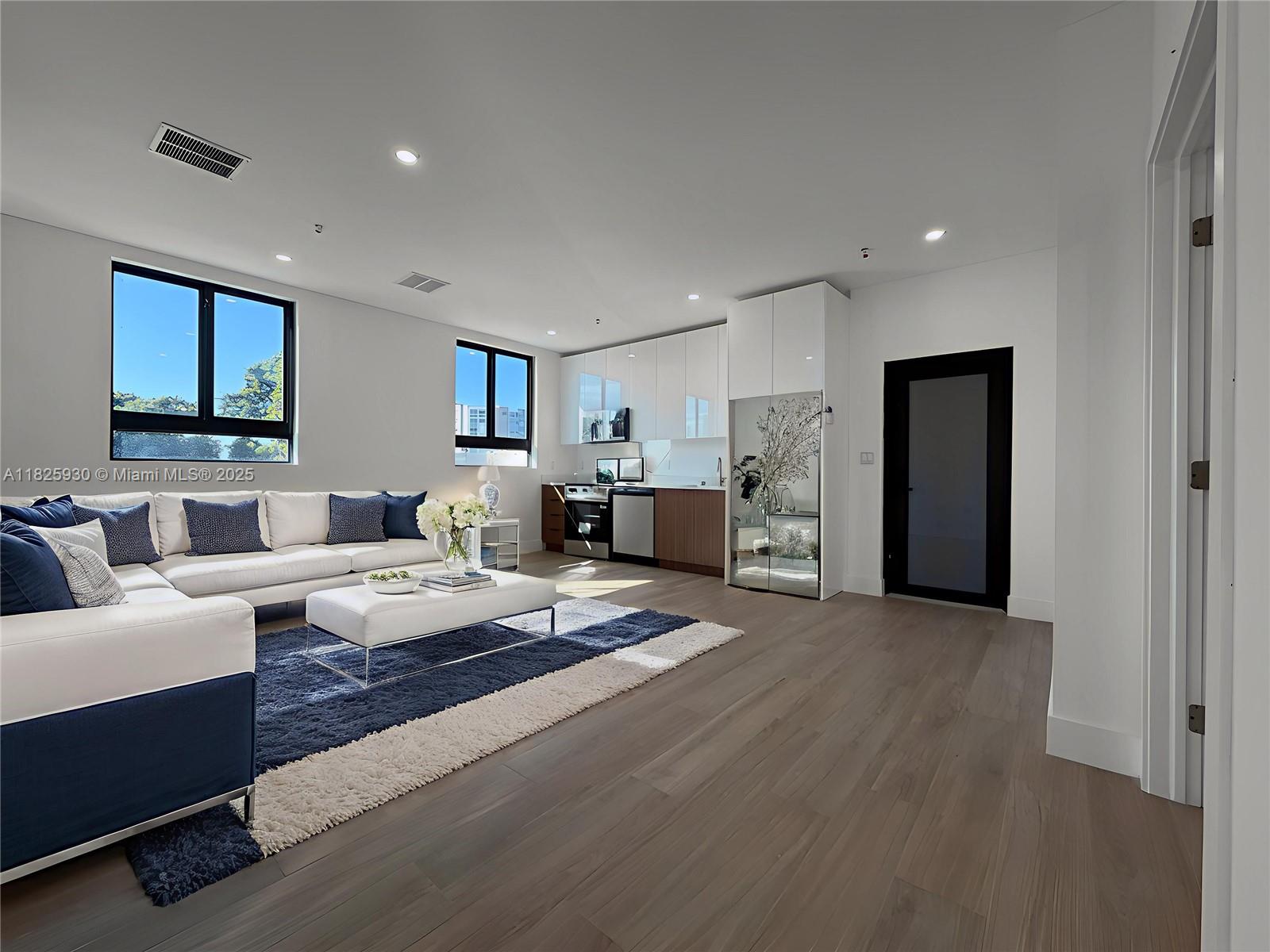 LAWRENCE ESTATE LAND CO - Residential Income