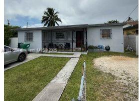Single family home, 2-Bedroom, 1-Bathroom in an Excellent Location!
This property is located in a highly desirable area, close to everything — shops, restaurants, schools, major highways, and more. Whether you're looking for your first home or a smart investment opportunity, this home offers great value and convenience.