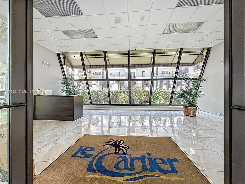 LE CARTIER CONDO - Residential