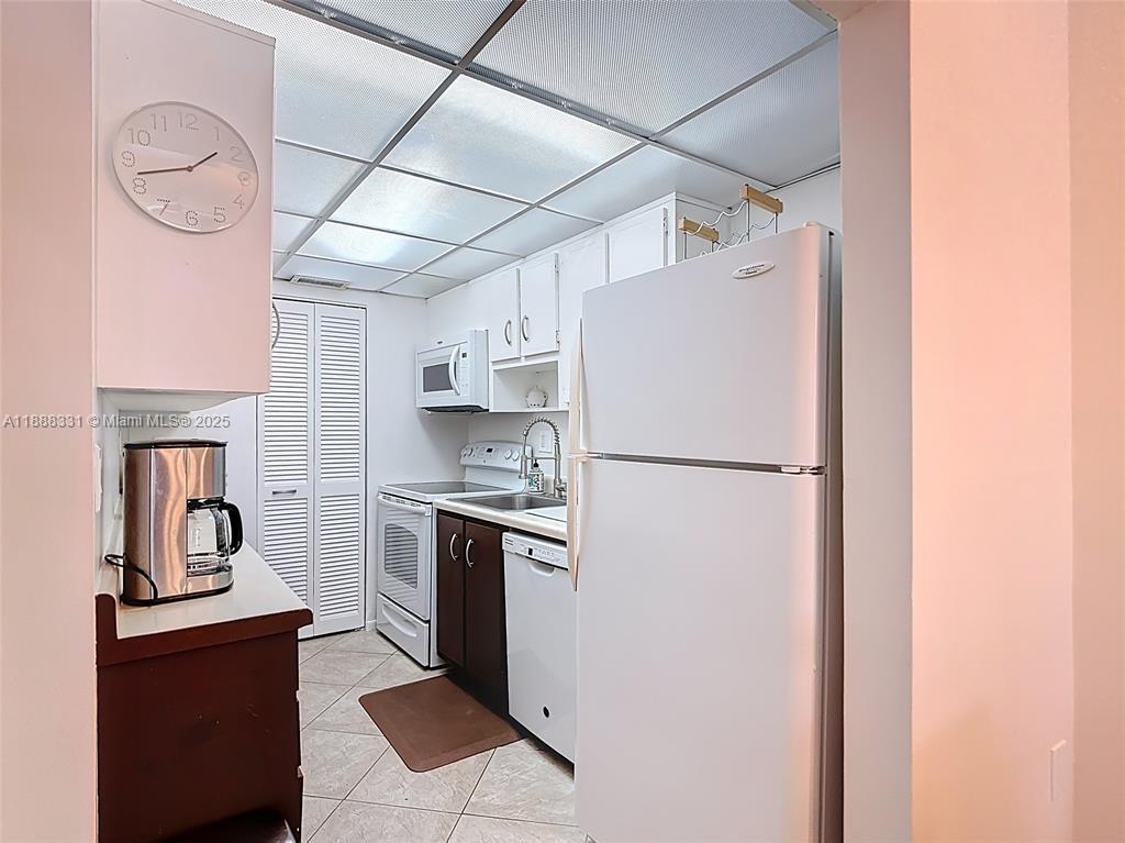 LE CARTIER CONDO - Residential