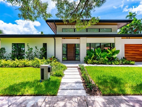 Photo of 1111 Alberca St, Coral Gables, FL 33134 (MLS # A12044943)
