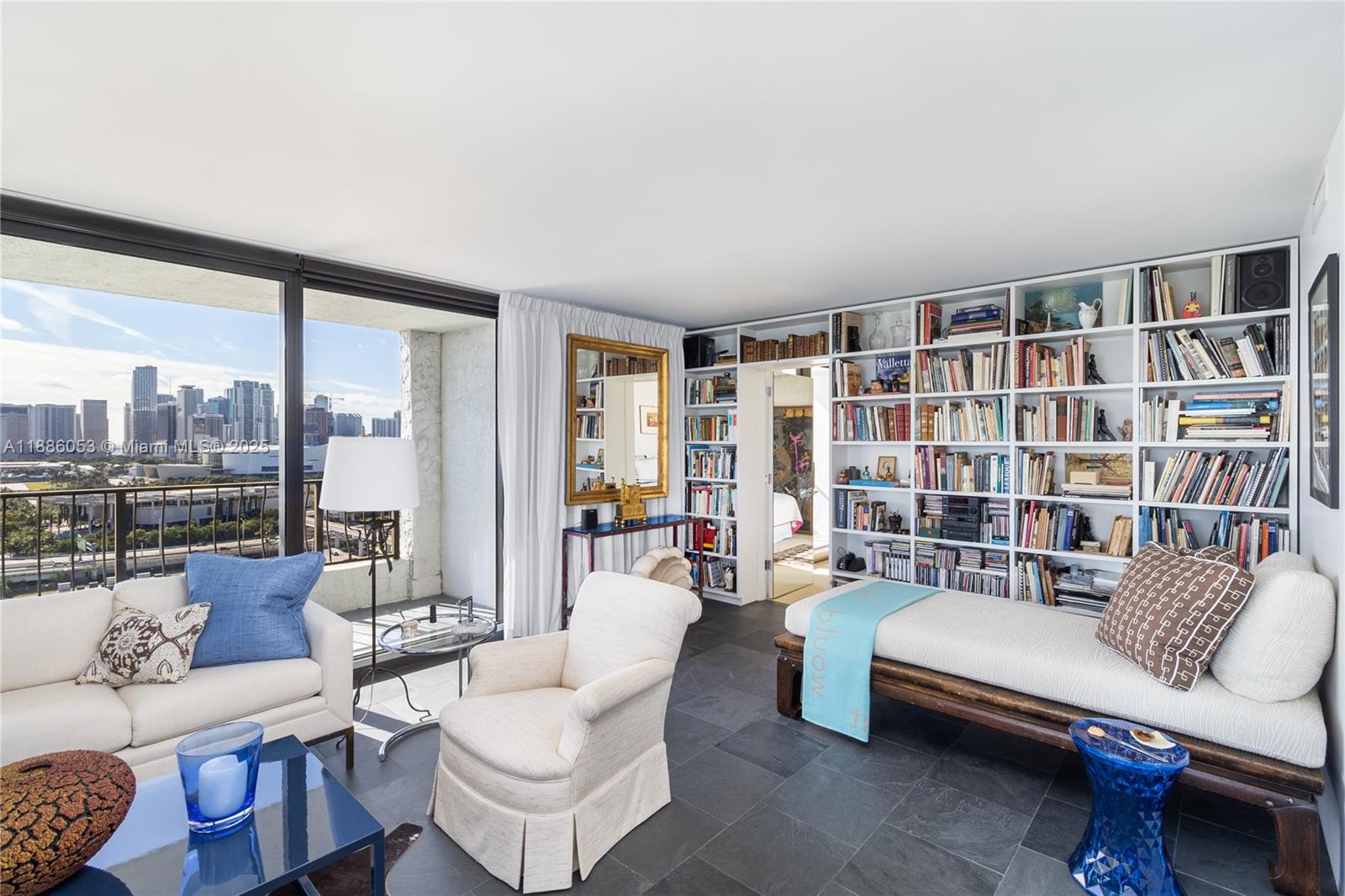 555 NE 15th St 20A