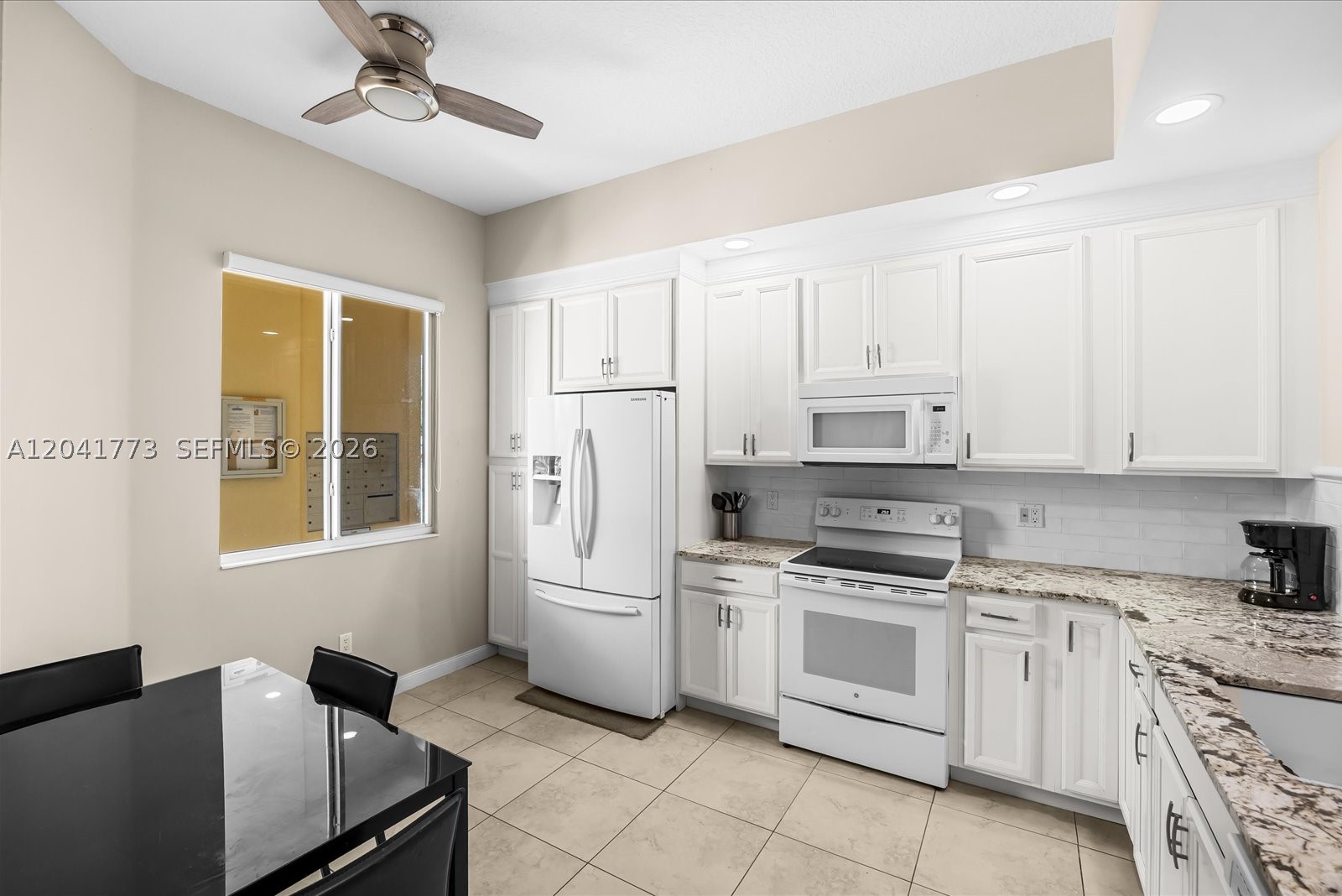 38 Harbour Isle Dr E 104