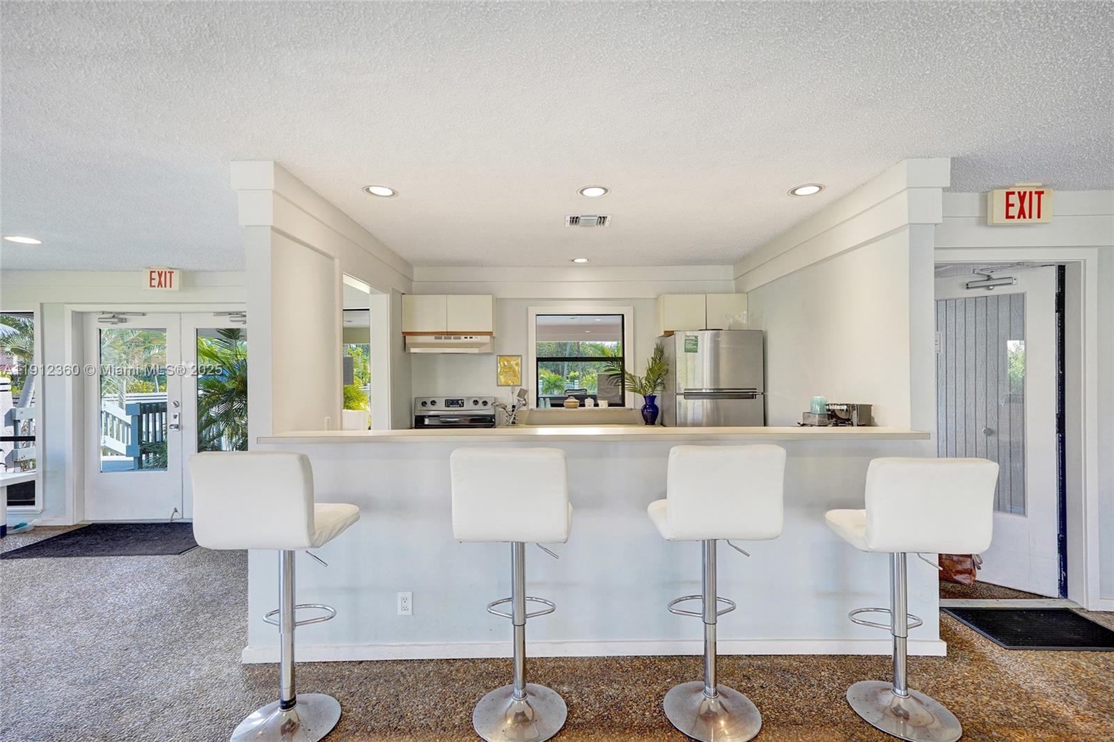 WATERMARK II CONDO - Residential