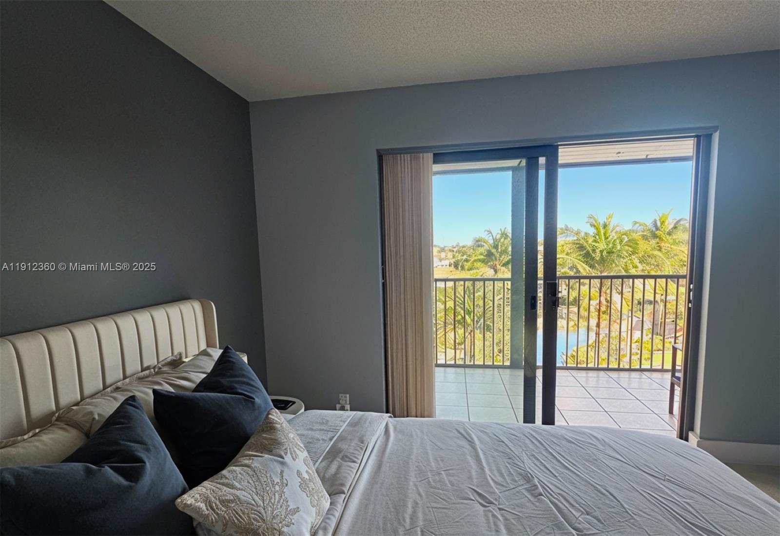 WATERMARK II CONDO - Residential