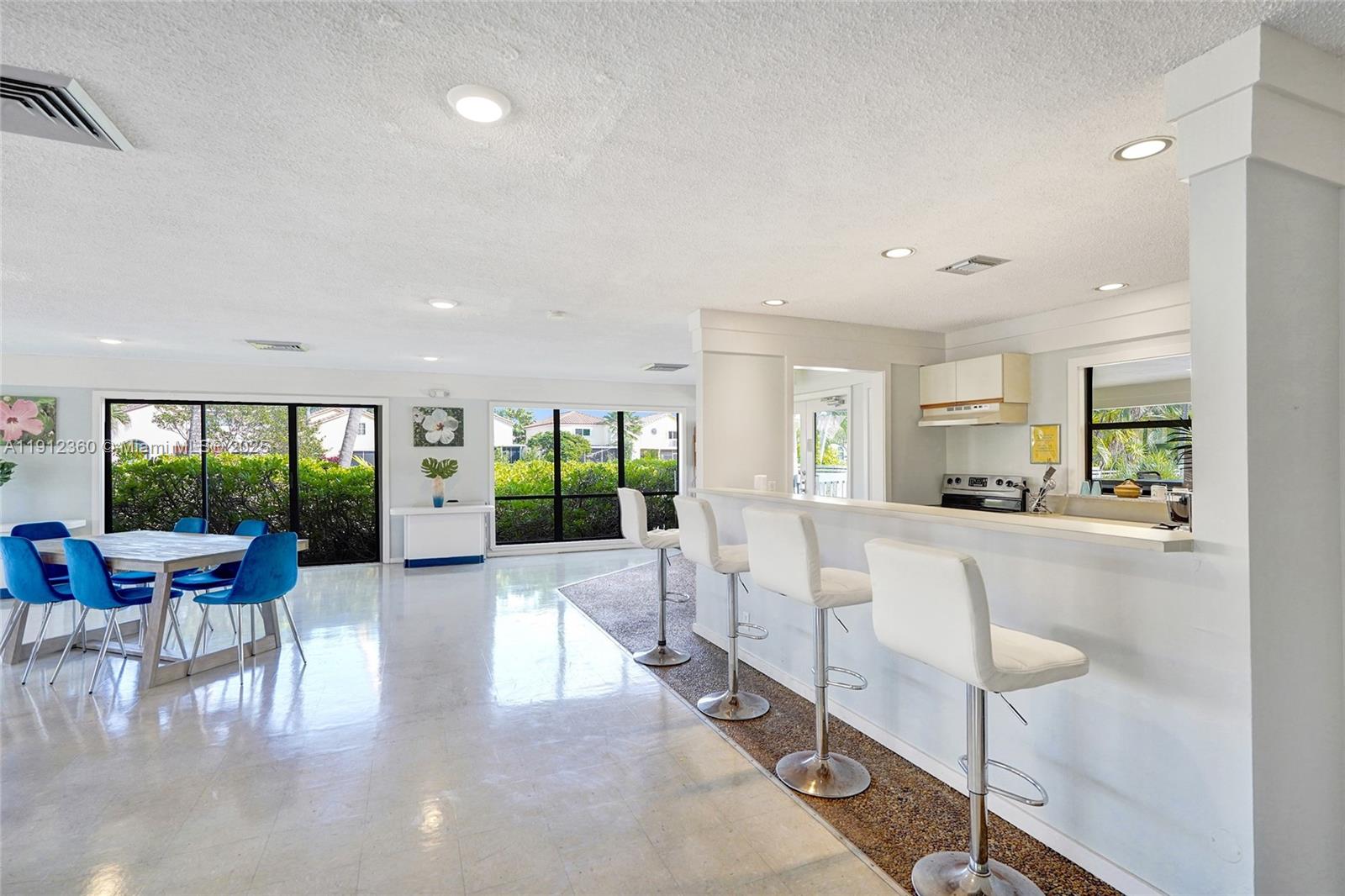 WATERMARK II CONDO - Residential