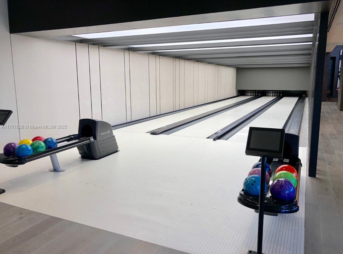 PARAISO BAY CONDO - Residential Lease