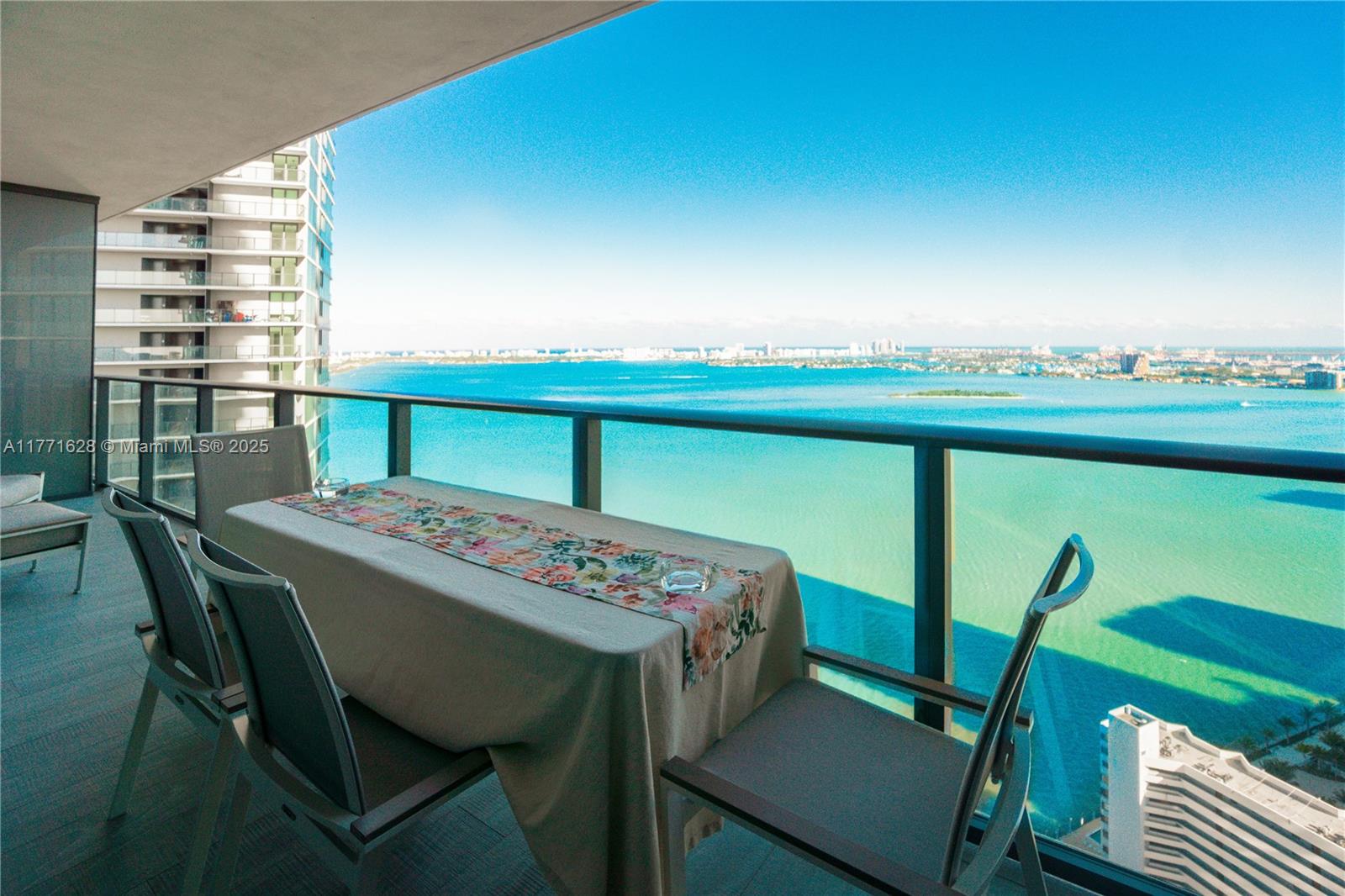 PARAISO BAY CONDO - Residential Lease