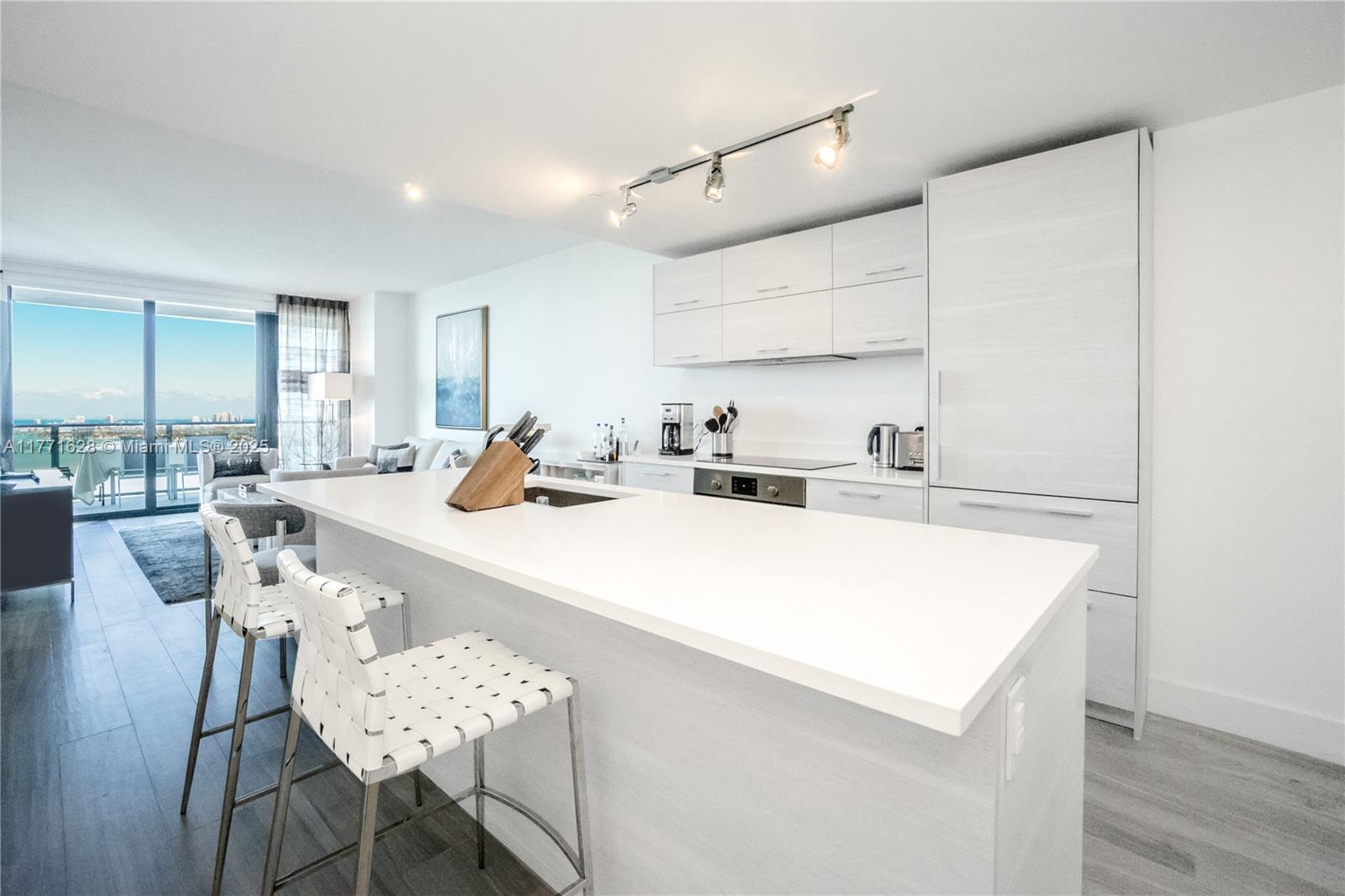 Rental Property at 650 Ne 32nd St 3505, Miami, Broward County, Florida - Bedrooms: 2 
Bathrooms: 3  - $6,800 MO.