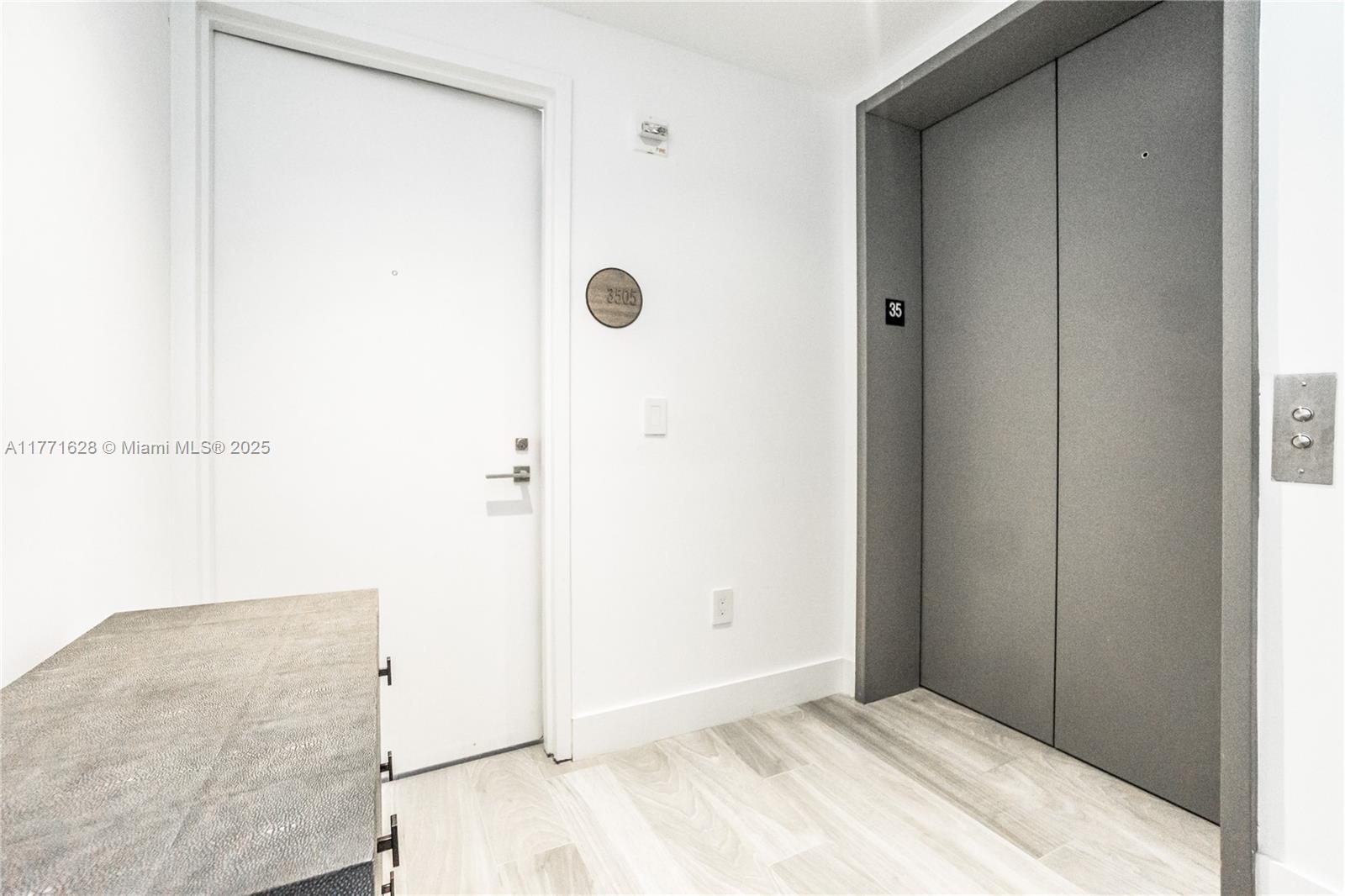 PARAISO BAY CONDO - Residential Lease