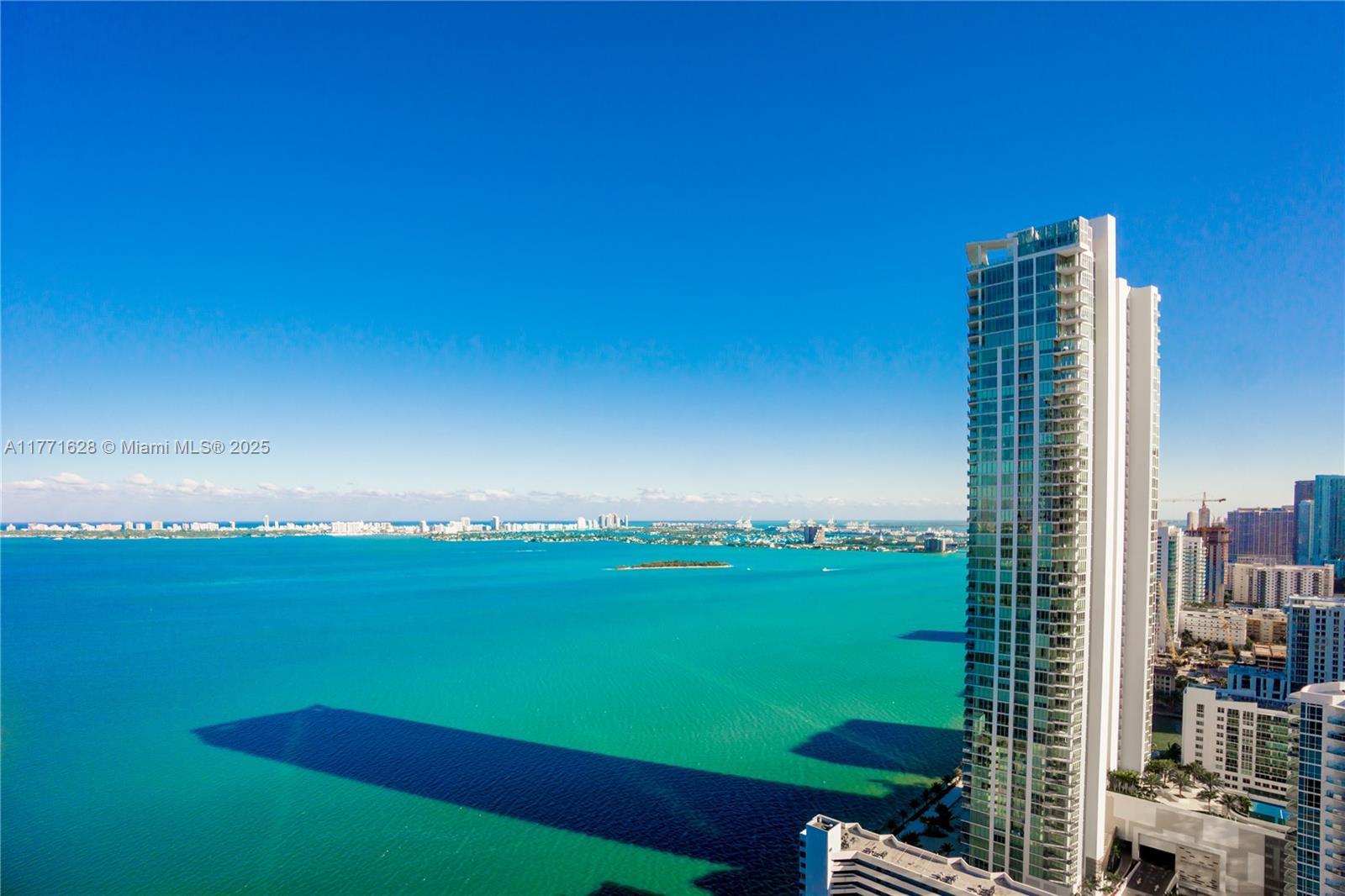 PARAISO BAY CONDO - Residential Lease