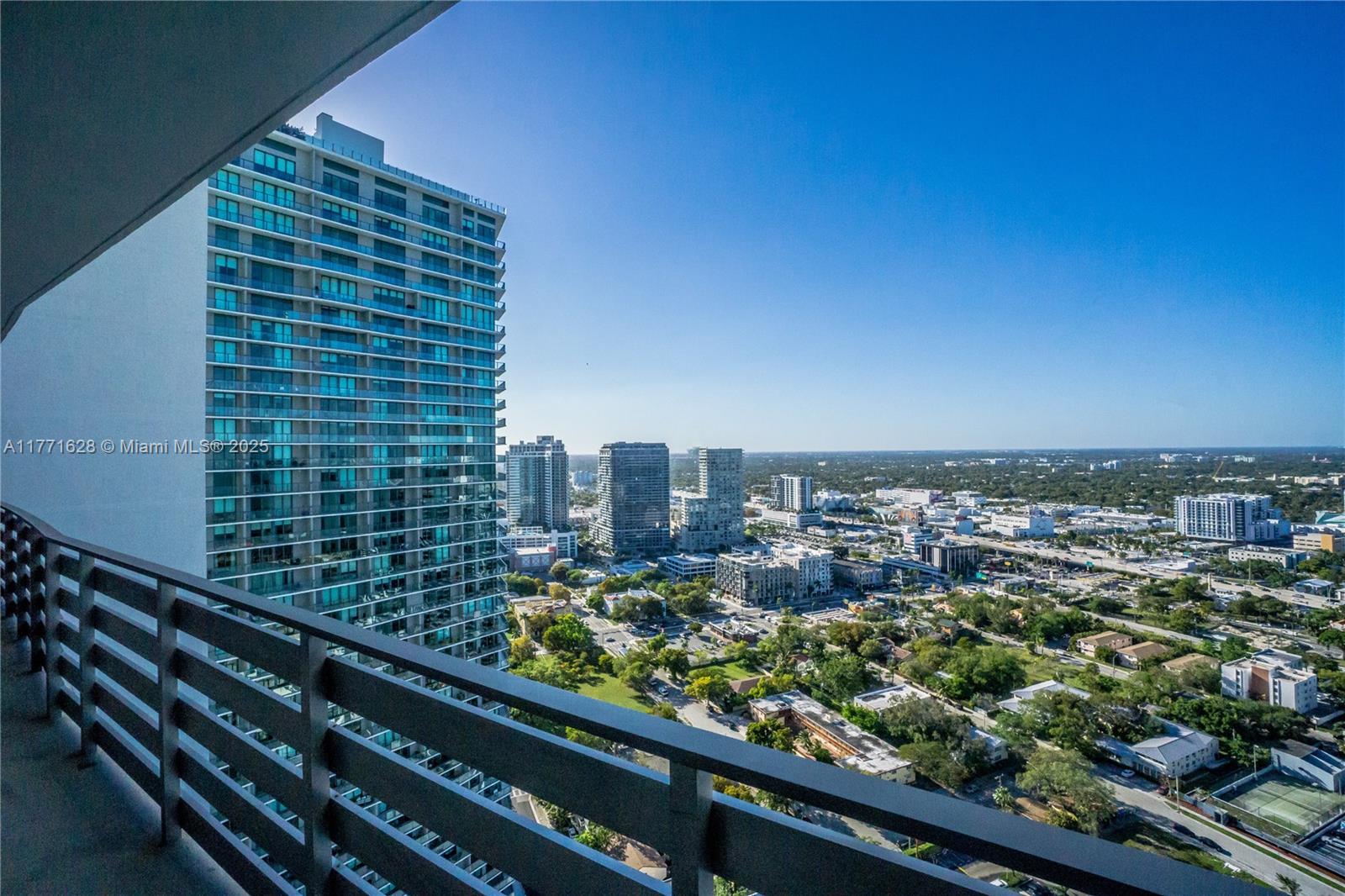 PARAISO BAY CONDO - Residential Lease