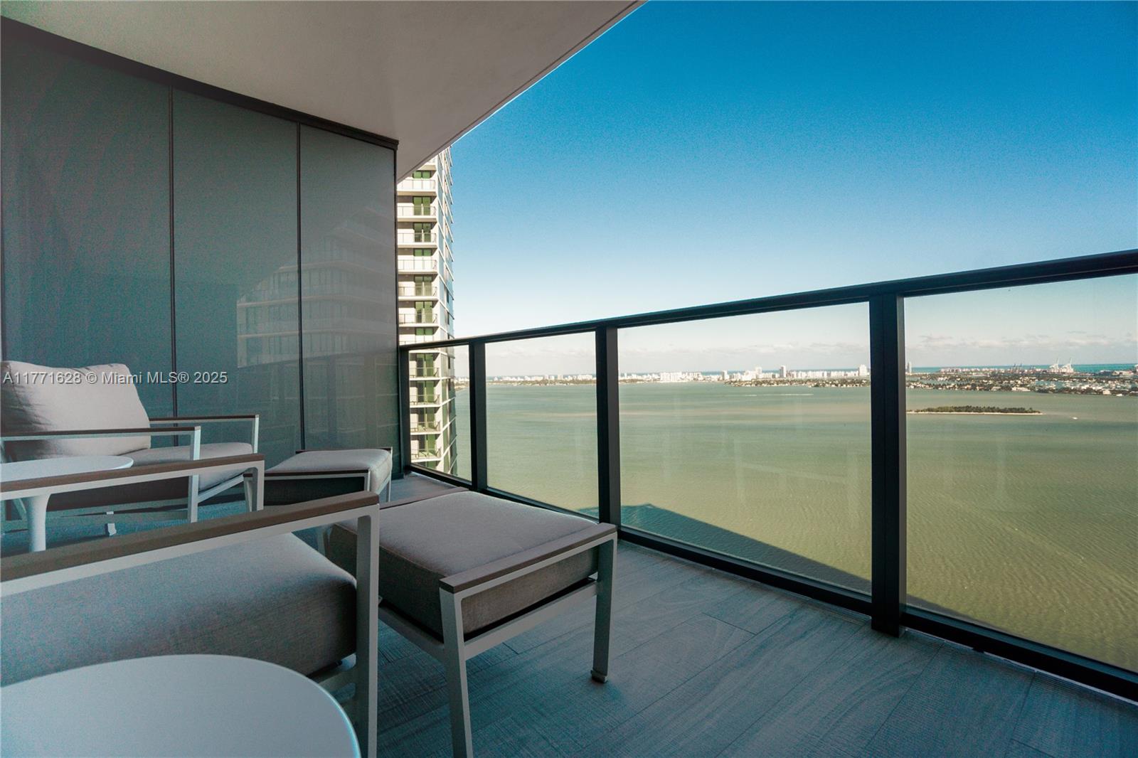 PARAISO BAY CONDO - Residential Lease