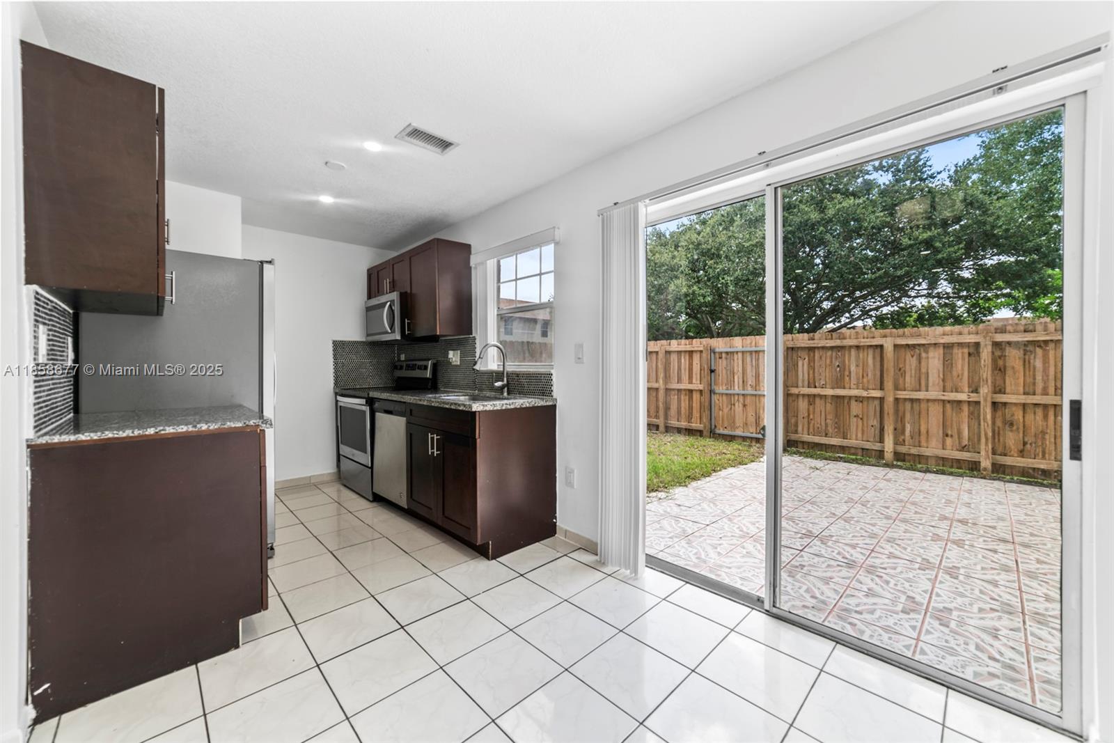 HONEY HILL PARK - Residential Lease