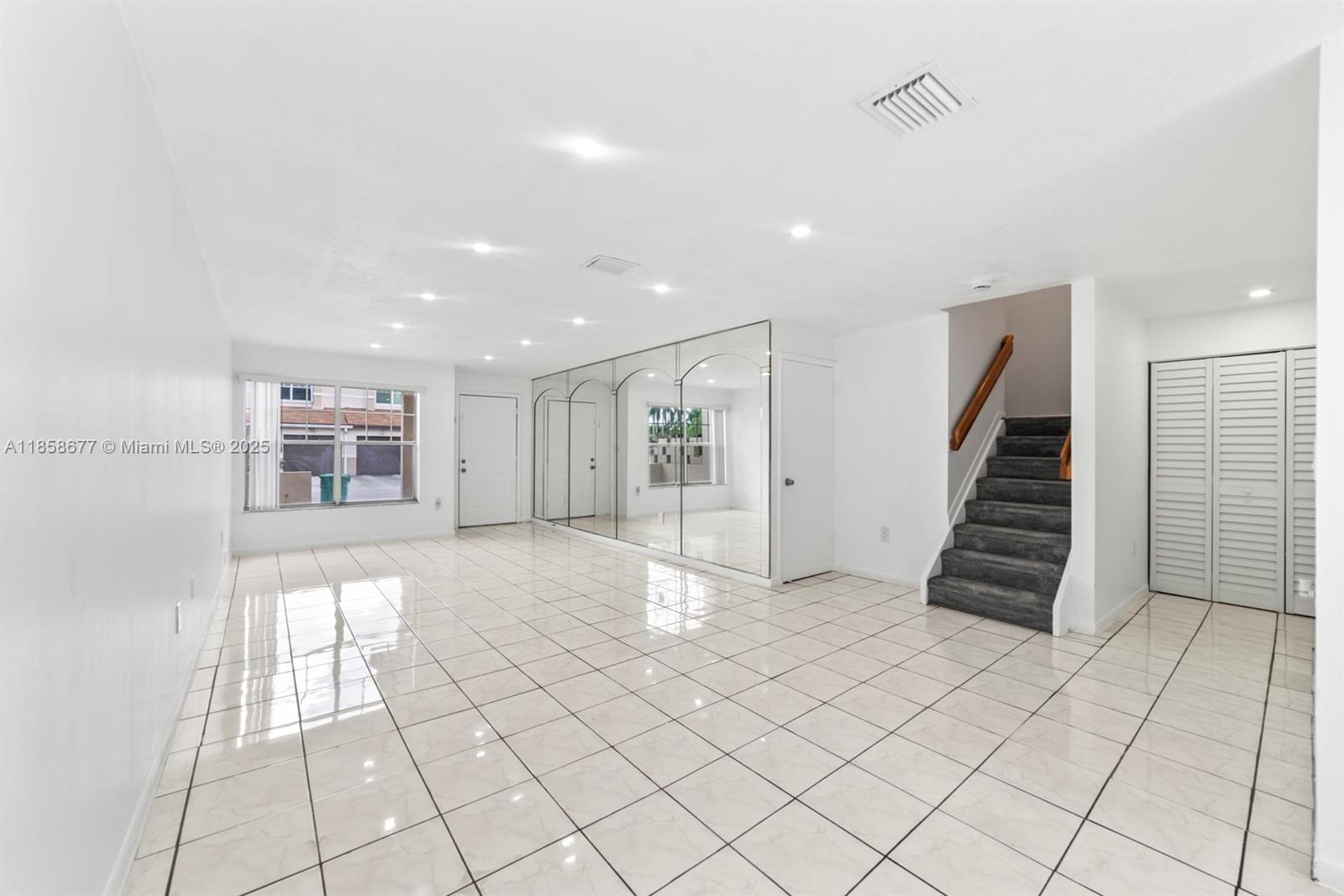 HONEY HILL PARK - Residential Lease