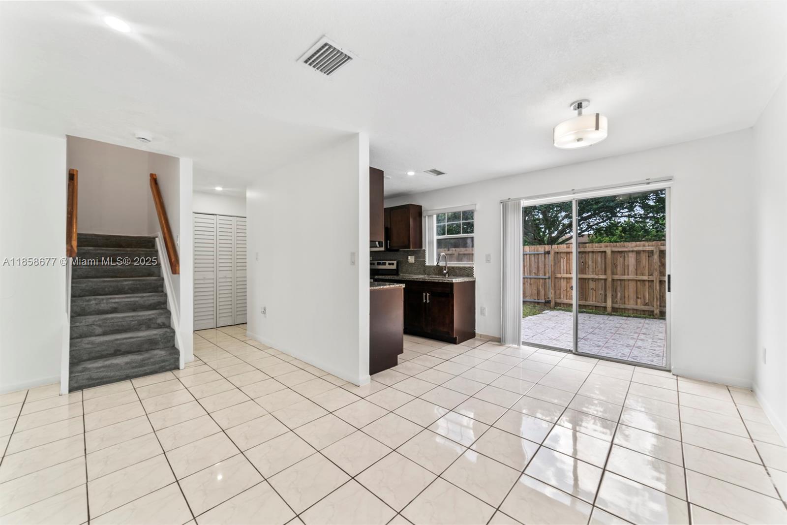 HONEY HILL PARK - Residential Lease