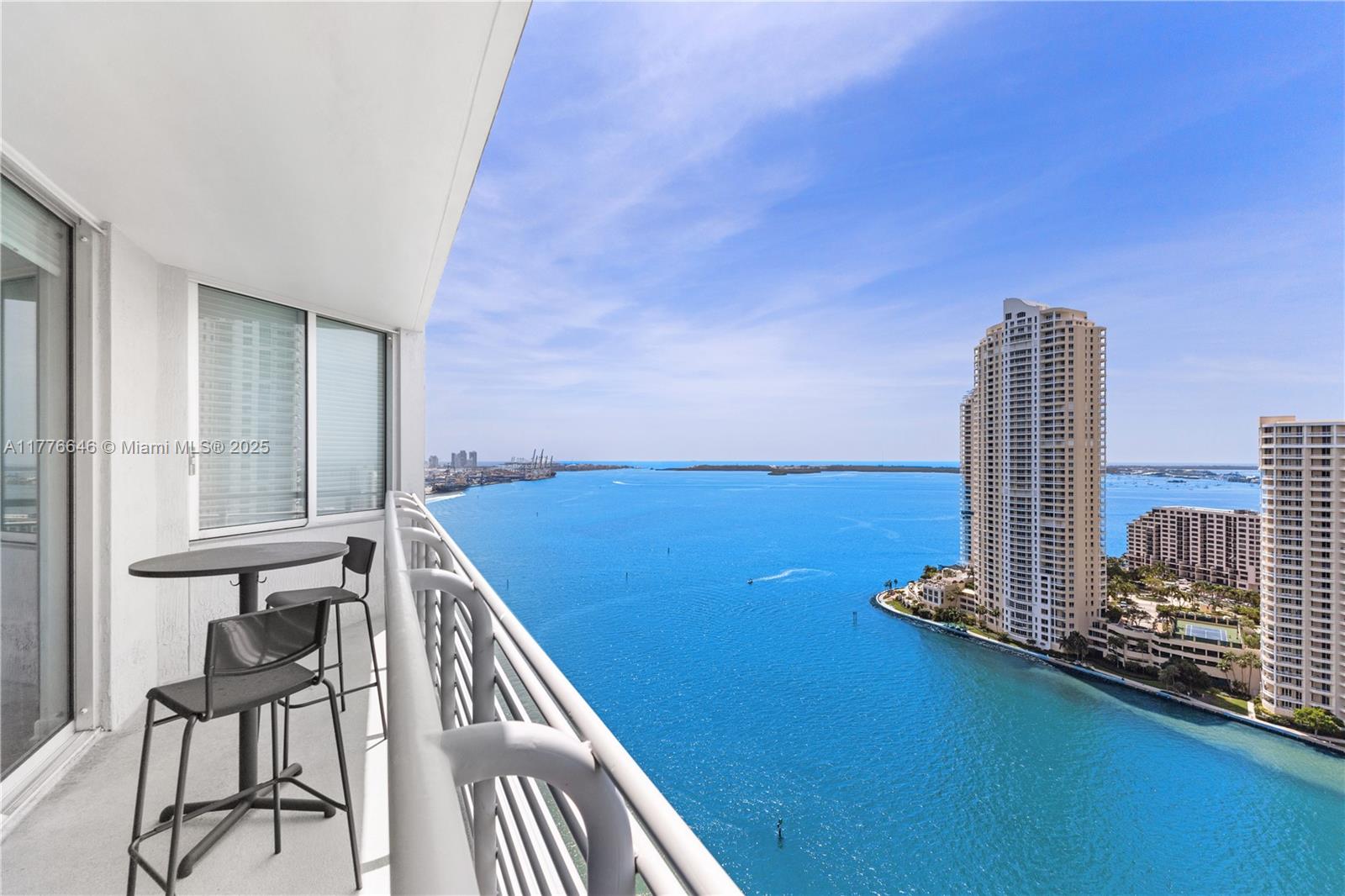Rental Property at 335 S Biscayne Blvd 2807, Miami, Broward County, Florida - Bedrooms: 2 
Bathrooms: 2  - $4,000 MO.