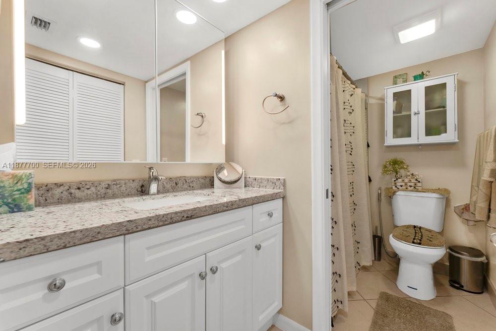 CAMBRIDGE AT CENTURY - Residential