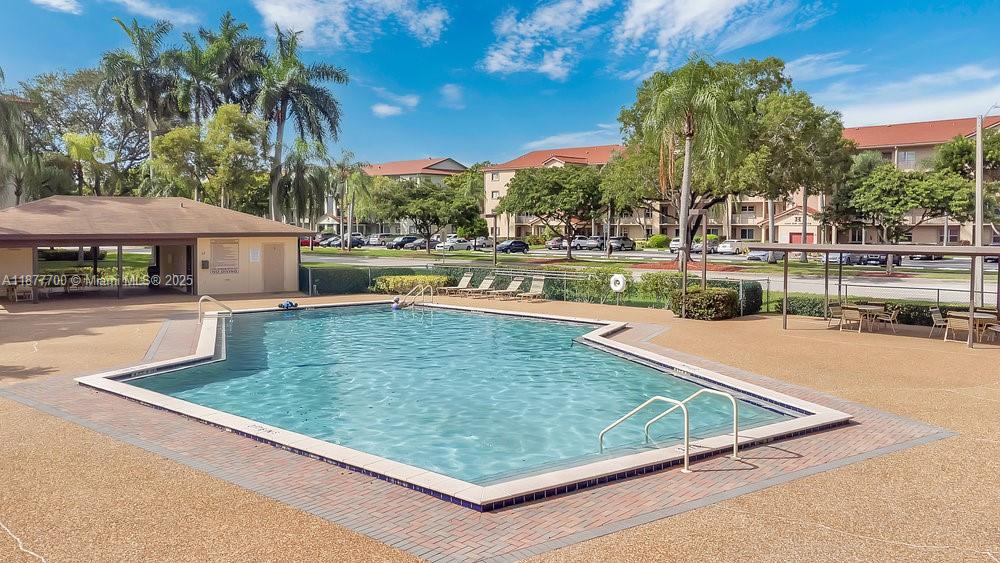 CAMBRIDGE AT CENTURY - Residential