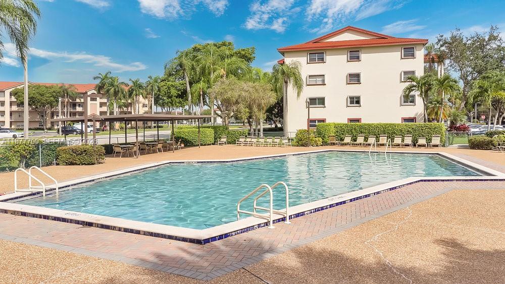 CAMBRIDGE AT CENTURY - Residential