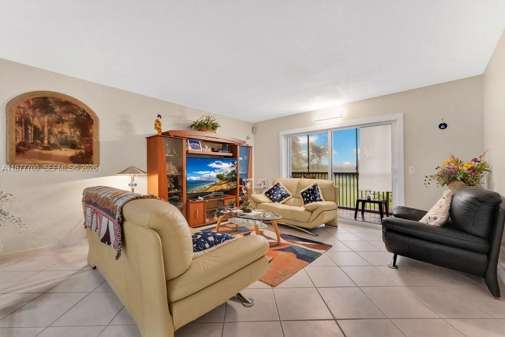 CAMBRIDGE AT CENTURY - Residential