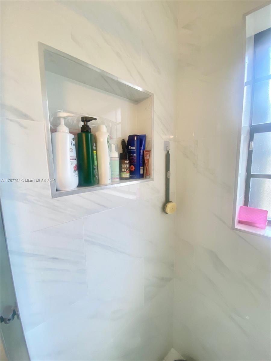 Grenadier Lakes at Welleby - Residential