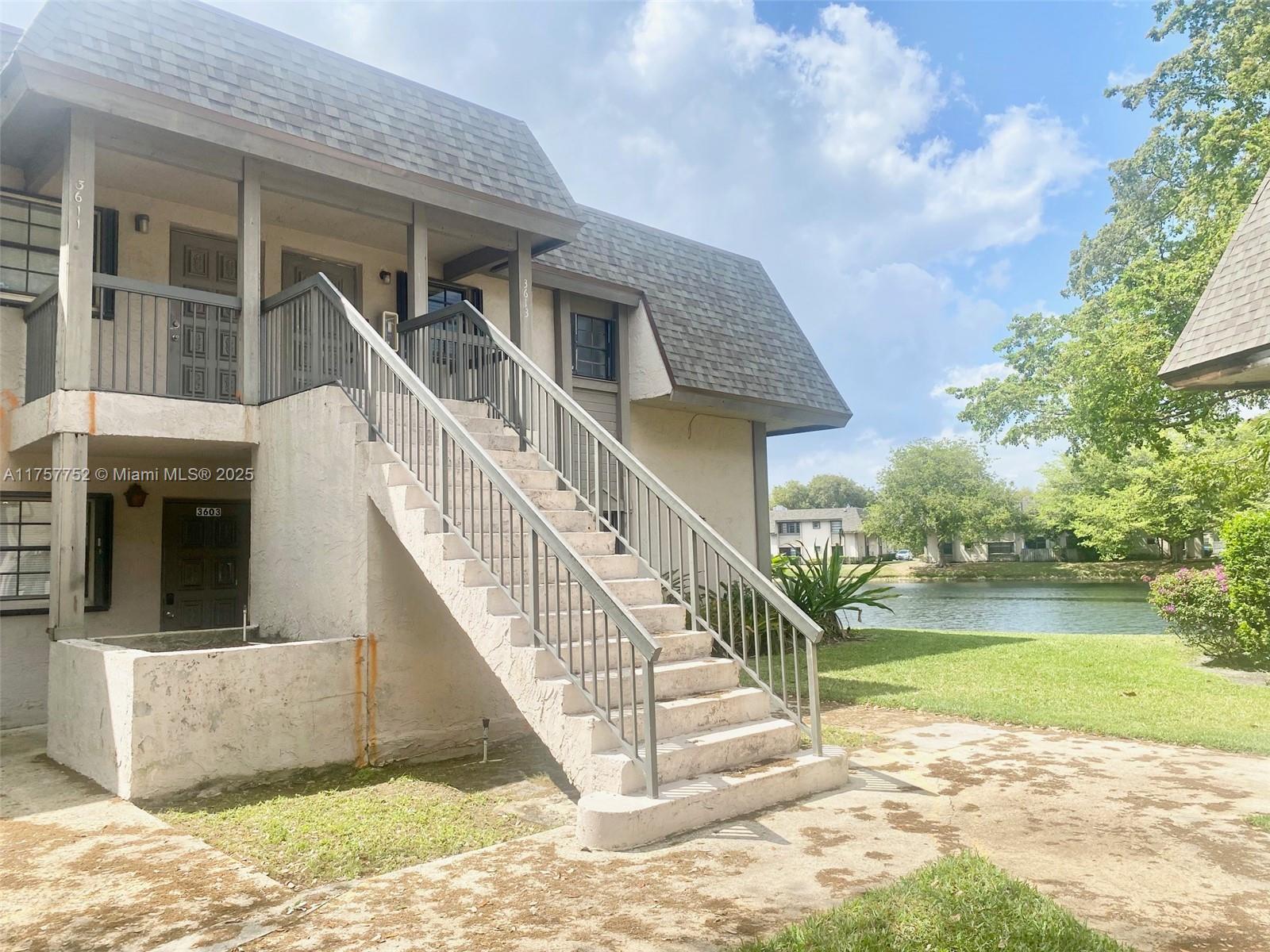 Grenadier Lakes at Welleby - Residential