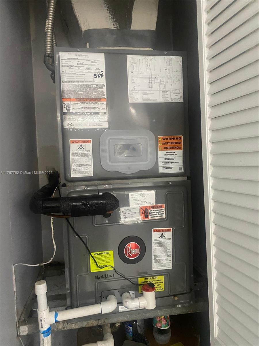 Grenadier Lakes at Welleby - Residential