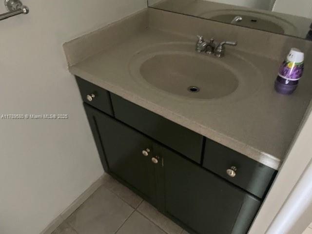 VENETIA CONDO - Residential