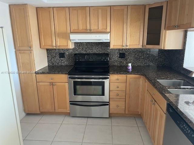 VENETIA CONDO - Residential