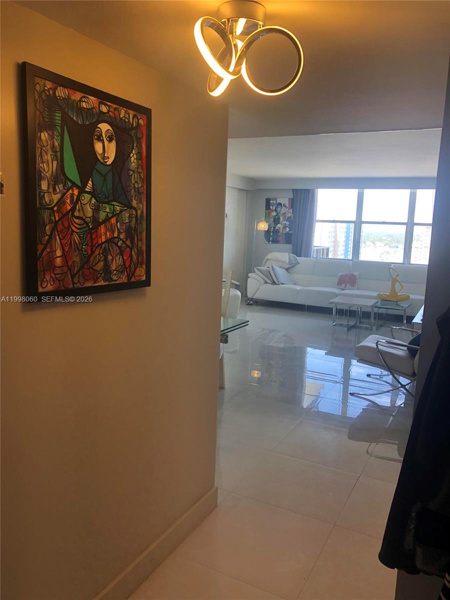 QUADOMAIN TOWER I AND IV - Residential