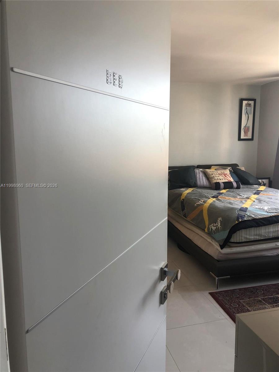 QUADOMAIN TOWER I AND IV - Residential