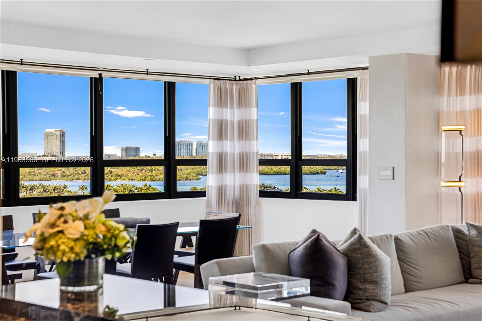 KENILWORTH CONDO - Residential