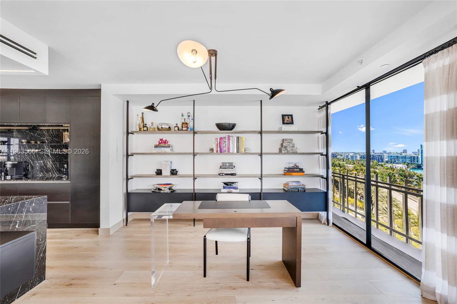 KENILWORTH CONDO - Residential