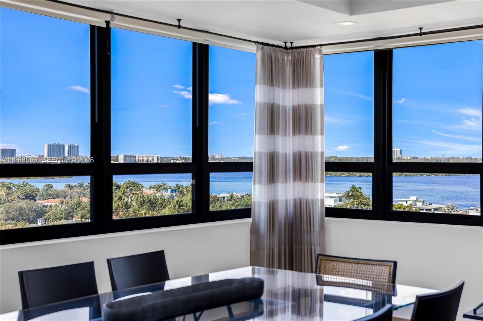 KENILWORTH CONDO - Residential