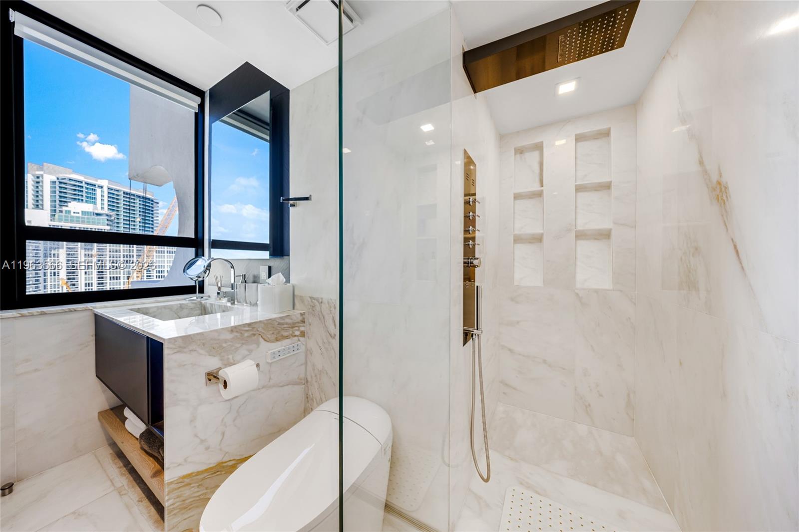 KENILWORTH CONDO - Residential