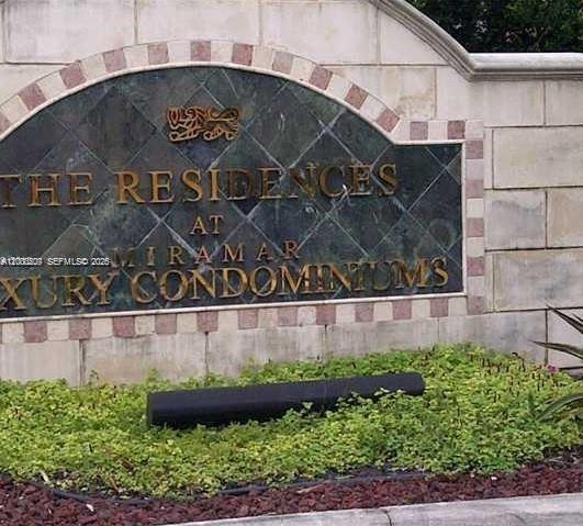 El-Ad RESIDENCES AT MIRA. - Residential Lease